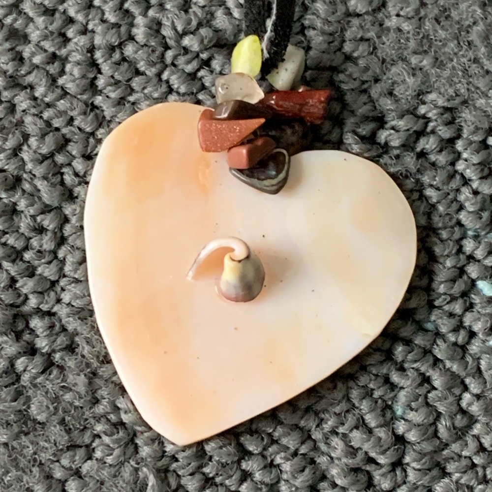 Heart-Shaped Shell and Gemstone Pendant Necklace NWOT - Picture 2 of 4